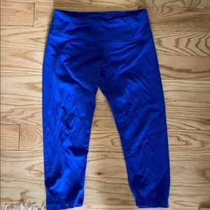 LuluLemon blue 3/4 length yoga pants